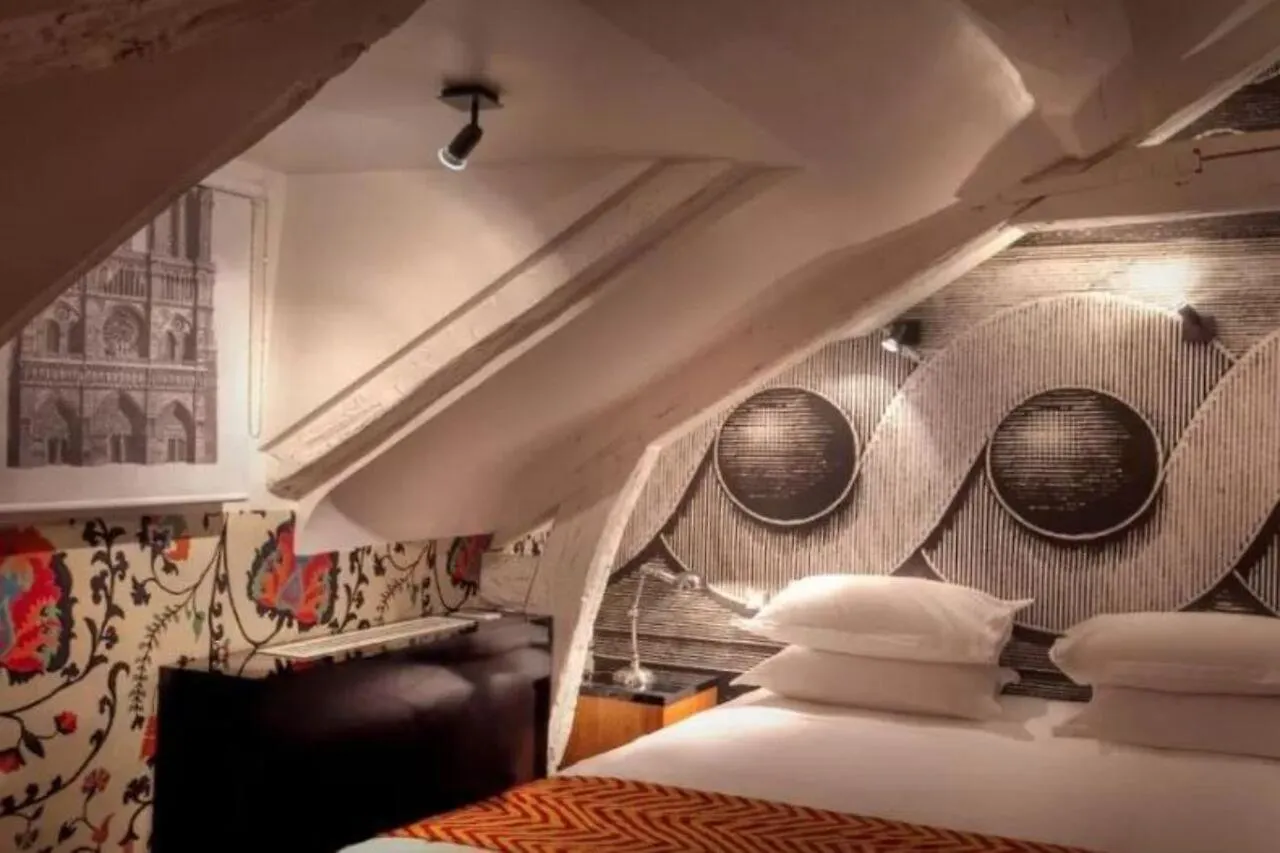 Hotel Le Notre Dame Saint Michel Parigi