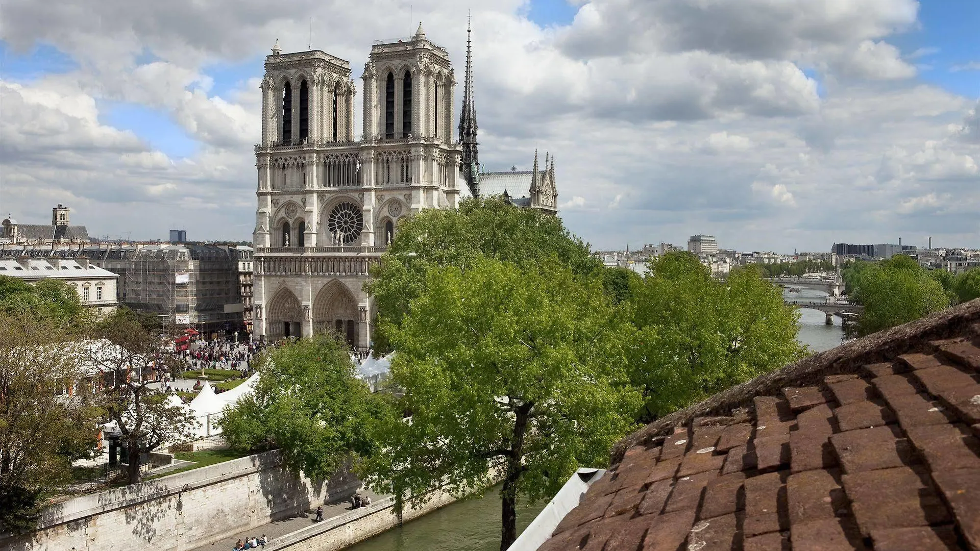 Le Notre Dame Saint Michel Hotel 3*